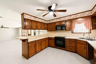 708 Shady Ln, La Marque, TX 77568 - Photo 9