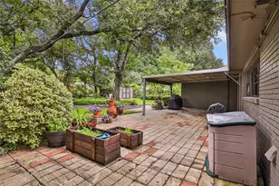4842 Briarbend Dr, Houston, TX 77035 - Photo 31
