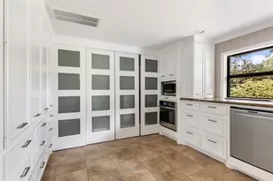 4842 Briarbend Dr, Houston, TX 77035 - Photo 17