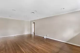 4842 Briarbend Dr, Houston, TX 77035 - Photo 5