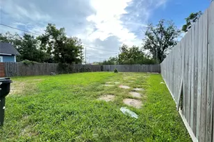1626 14th St, Port Arthur, TX 77640 - Photo 39