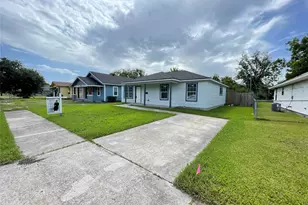 1626 14th St, Port Arthur, TX 77640 - Photo 5