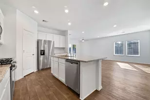 13912 Acadia Pt Ct, Conroe, TX 77384 - Photo 9