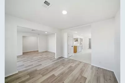 7230 Bayou Forest Drive, Houston, TX 77088 - Photo 7