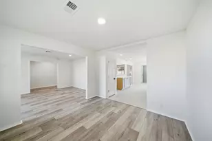 7230 Bayou Forest Dr, Houston, TX 77088 - Photo 7