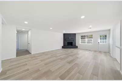 7230 Bayou Forest Drive, Houston, TX 77088 - Photo 11