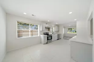 7230 Bayou Forest Dr, Houston, TX 77088 - Photo 17