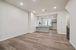 6332 Paddington Bnd Dr, Houston, TX 77008 - Photo 5