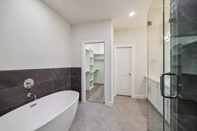 6332 Paddington Bend Drive, Houston, TX 77008 - Photo 9