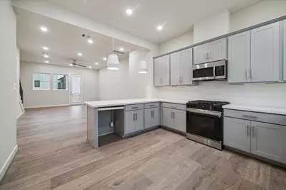 6332 Paddington Bend Drive, Houston, TX 77008 - Photo 7