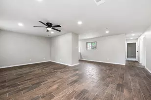 4705 Pine St, Pasadena, TX 77586 - Photo 9
