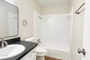 321 E Cedar St, Angleton, TX 77515 - Photo 13