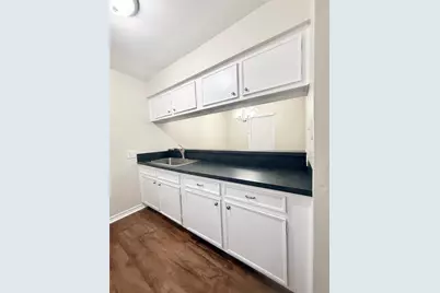 321 E Cedar Street #7, Angleton, TX 77515 - Photo 7