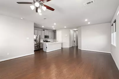 2116 Sweet Bay Drive, Texas City, TX 77568 - Photo 7