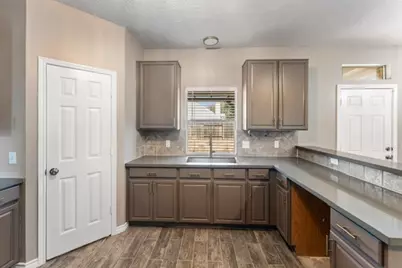 11018 Redhaven Court, Houston, TX 77065 - Photo 29