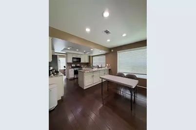 2211 Brook View Lane, Sugar Land, TX 77479 - Photo 3