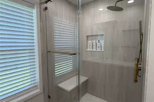2211 Brook View Ln, Sugar Land, TX 77479 - Photo 9