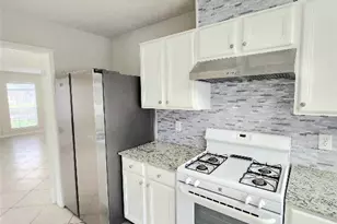 14335 Berrington Dr, Houston, TX 77083 - Photo 5