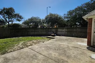 14335 Berrington Dr, Houston, TX 77083 - Photo 31