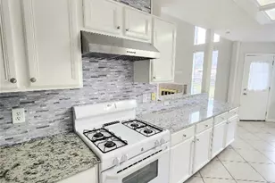 14335 Berrington Dr, Houston, TX 77083 - Photo 3