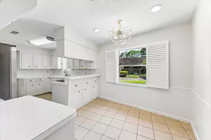 9402 Brig O Doon Cir, Houston, TX 77096 - Photo 19