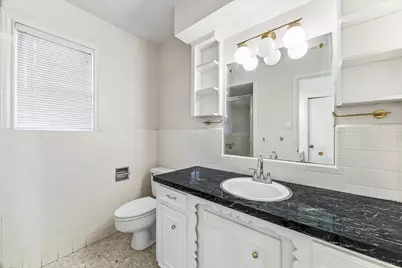 9402 Brig O Doon Circle, Houston, TX 77096 - Photo 25