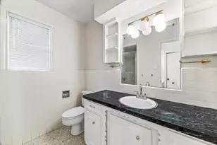 9402 Brig O Doon Cir, Houston, TX 77096 - Photo 25
