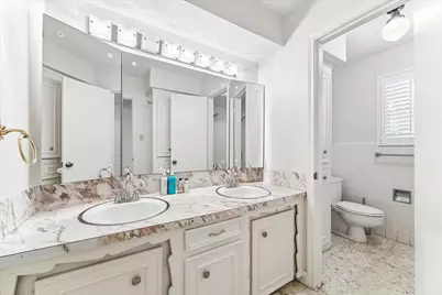 9402 Brig O Doon Circle, Houston, TX 77096 - Photo 9