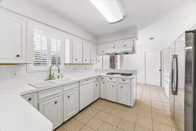 9402 Brig O Doon Circle, Houston, TX 77096 - Photo 21