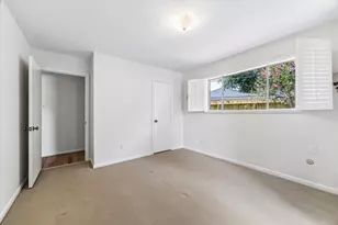 9402 Brig O Doon Cir, Houston, TX 77096 - Photo 5