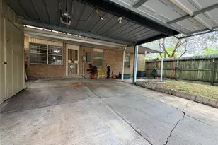 8808 Wilcrest Dr, Houston, TX 77099 - Photo 19