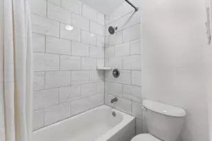 2829 Timmons Ln, Houston, TX 77027 - Photo 9