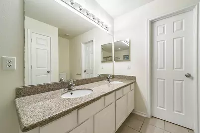 246 W Stedhill Loop Loop, The Woodlands, TX 77384 - Photo 21