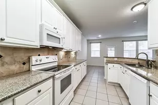 246 W Stedhill Loop, The Woodlands, TX 77384 - Photo 9