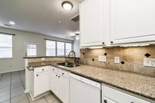 246 W Stedhill Loop, The Woodlands, TX 77384 - Photo 11