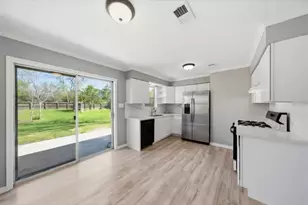 4803 28th St E, Dickinson, TX 77539 - Photo 3