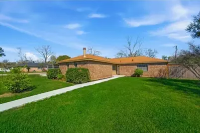 4803 28th Street E, Dickinson, TX 77539 - Photo 15