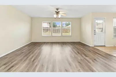 9619 Siano Pines Drive, Humble, TX 77396 - Photo 5