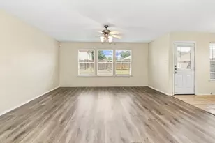 9619 Siano Pines Dr, Humble, TX 77396 - Photo 5