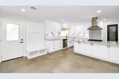 4238 T C Jester Boulevard, Houston, TX 77018 - Photo 5
