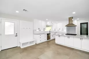 4238 T C Jester Blvd, Houston, TX 77018 - Photo 5