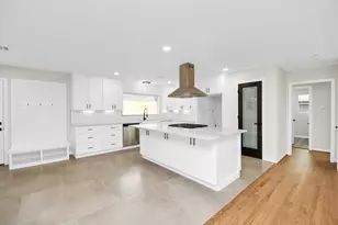 4238 T C Jester Blvd, Houston, TX 77018 - Photo 3
