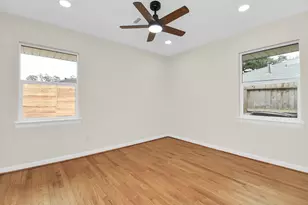 4238 T C Jester Blvd, Houston, TX 77018 - Photo 31
