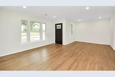 4238 T C Jester Boulevard, Houston, TX 77018 - Photo 11