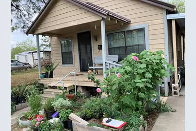 1010 Harlem, El Campo, TX 77437 - Photo 1