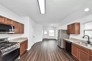 10306 White Fir Villa Ave, Houston, TX 77044 - Photo 21