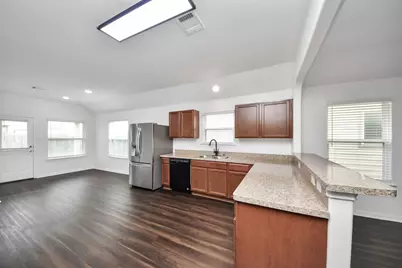 10306 White Fir Villa Avenue, Houston, TX 77044 - Photo 13