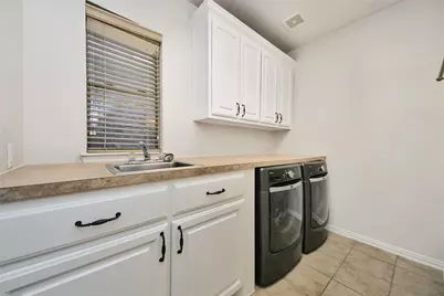 7 Dunwood Springs Court, Shenandoah, TX 77381 - Photo 45