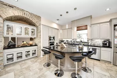 6 E Matisse Meadow Court, The Woodlands, TX 77382 - Photo 11