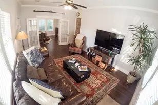 210 Tabor St, Houston, TX 77009 - Photo 5